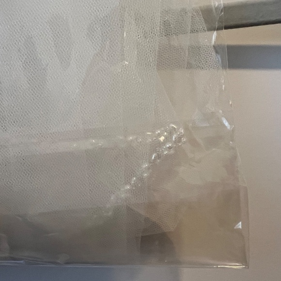 Giselle Bridal fingertip veil with baby pearl beading - Picture 4 of 5